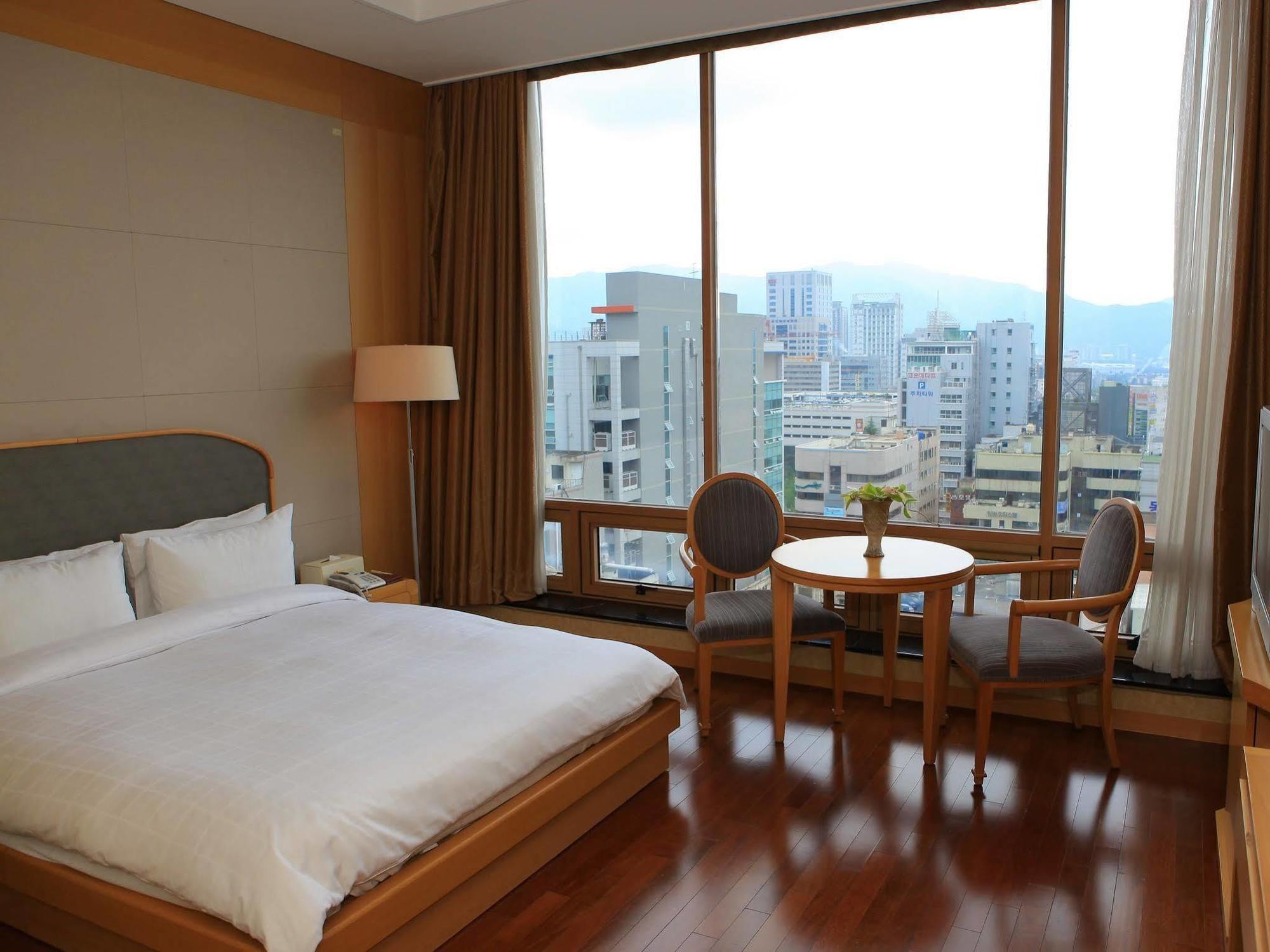 צ'אנגוון Hotel Avenue מראה חיצוני תמונה